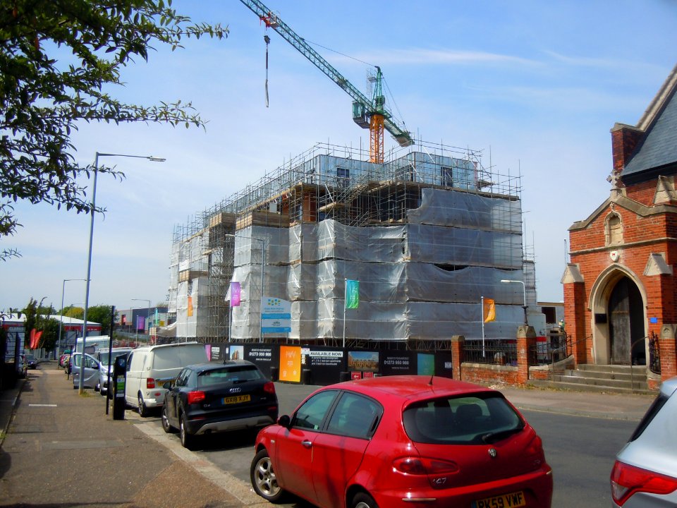 New Wave flats, Newtown Road, Hove (May 2018, under construction) (1)