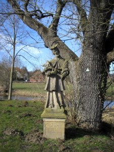 Niederntudorf-Nepomukstatue - 1
