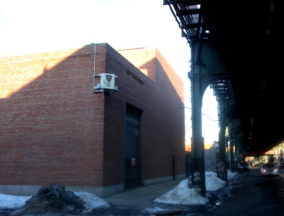 New Lots IRT Jerome pwrhse jeh