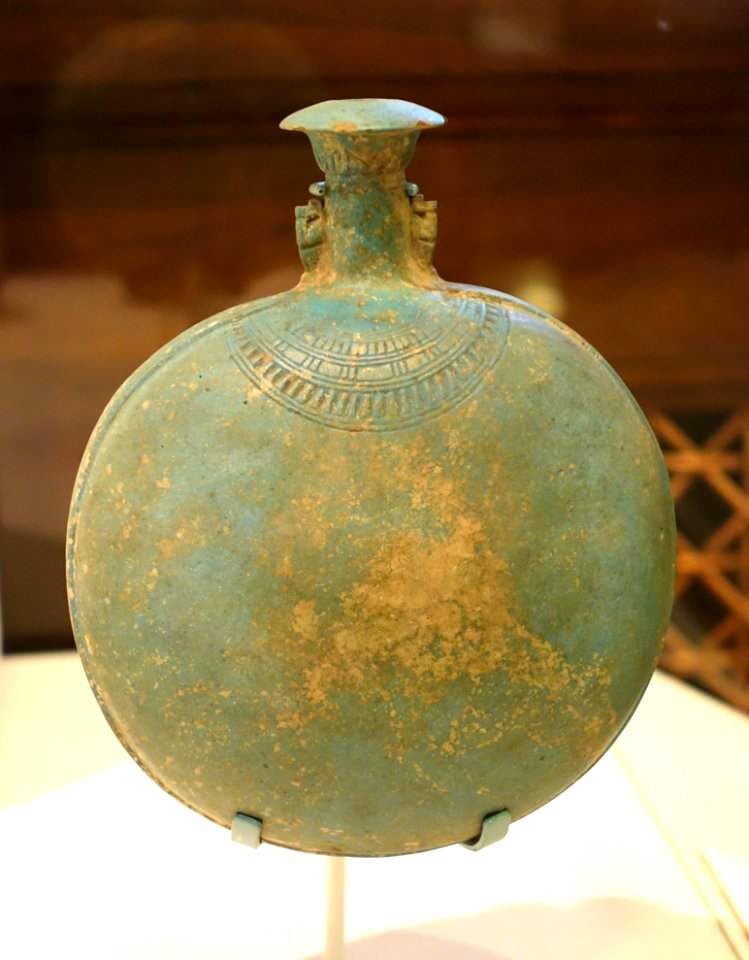 New Year's flask, Riqqa, Egypt, Egyptian 26th dynasty, 664-525 BC, faience - Oriental Institute Museum, University of Chicago - DSC07701