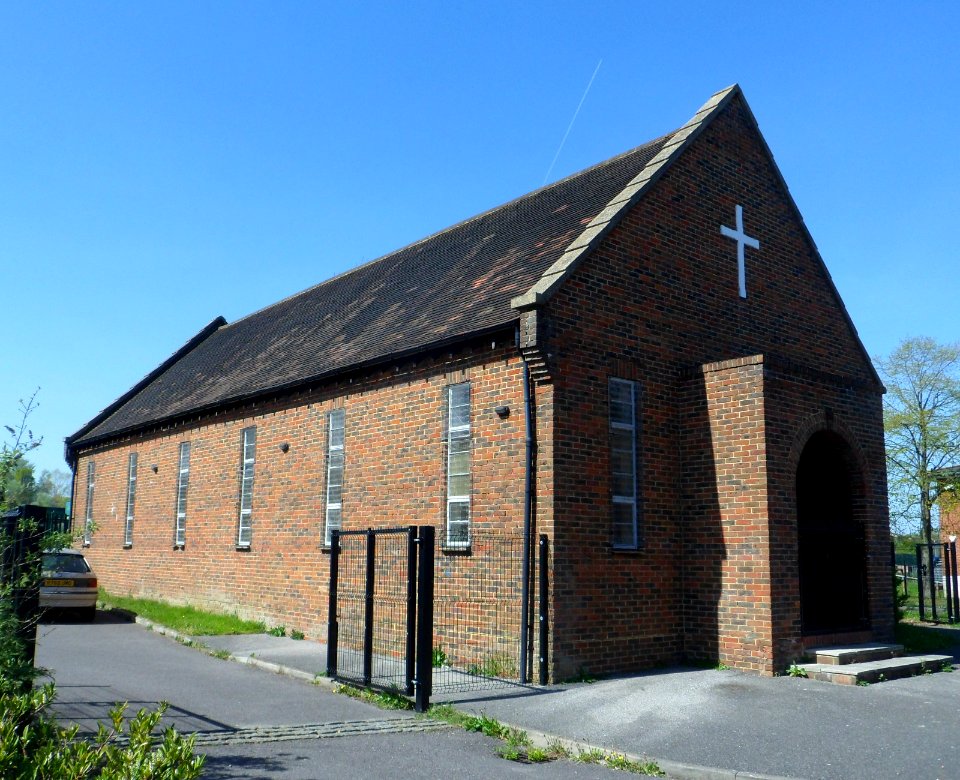 New Hope Centre (Elim Pentecostal), Larch Avenue, Bellfields, Guildford (April 2014, from Southeast)