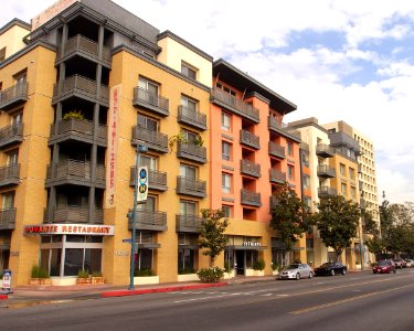 New high-density apartments north hollywood