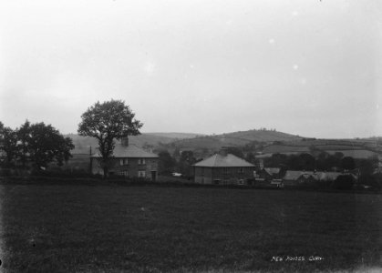 New houses, Clun (1293419)