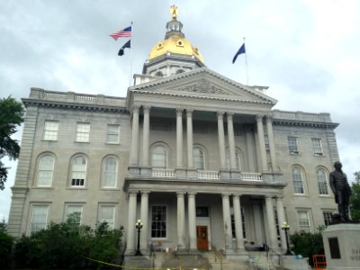 New Hampshire statehouse photo