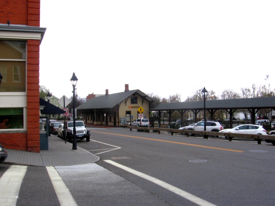 New Milford station 080