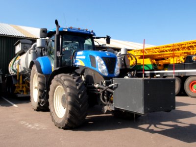 New Holland T7050 pic1