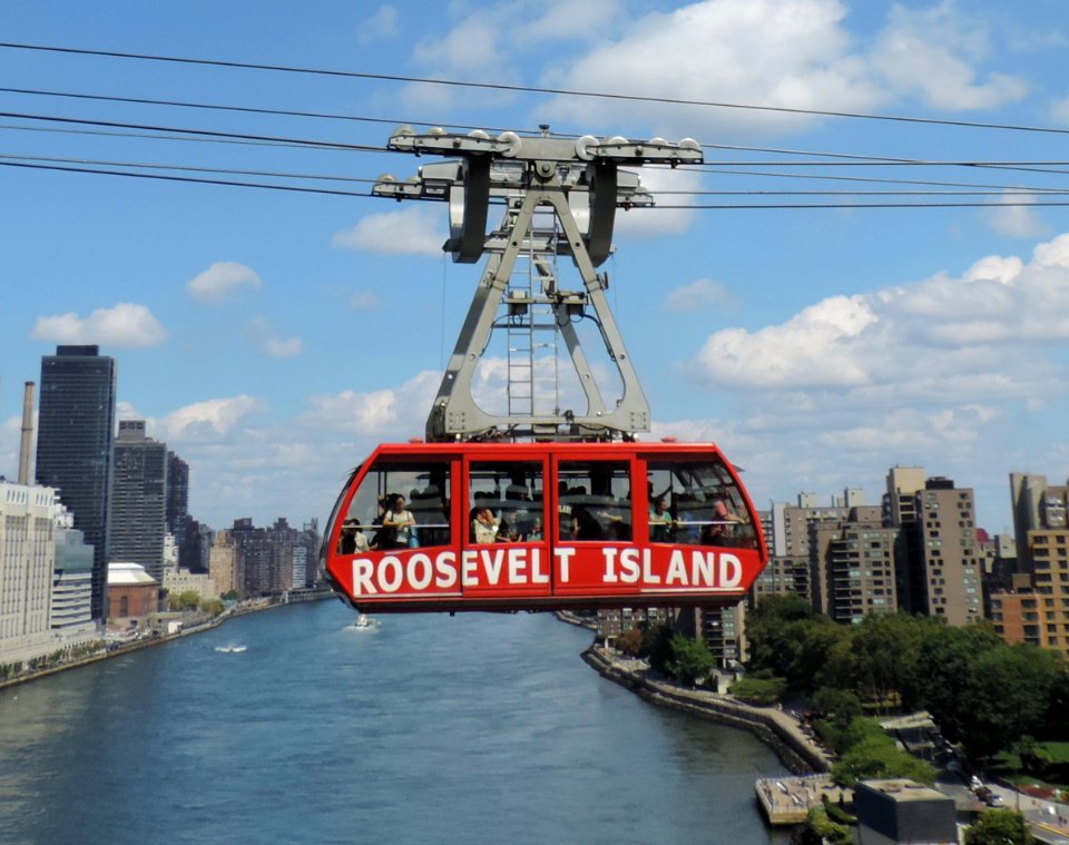 New Roosevelt tram fr QBB jeh