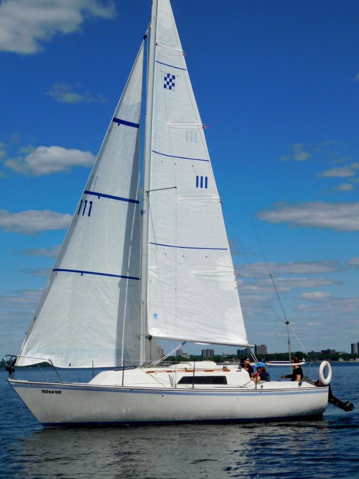 Niagara 26 sailboat Rainbow 1499
