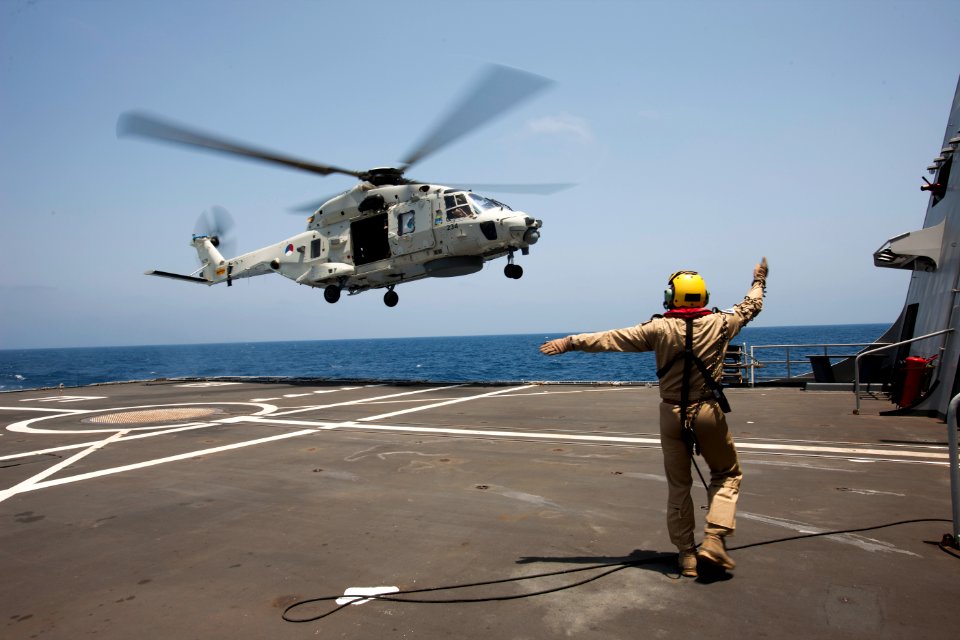 NH90-maritieme gevechtshelikopter-05