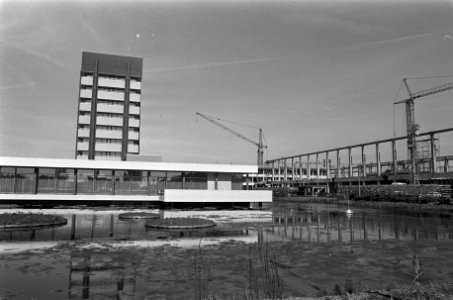 Nieuwbouwcomplex Waterloopkundig Laboratorium te Delft door koningin Juliana geo, Bestanddeelnr 926-4285