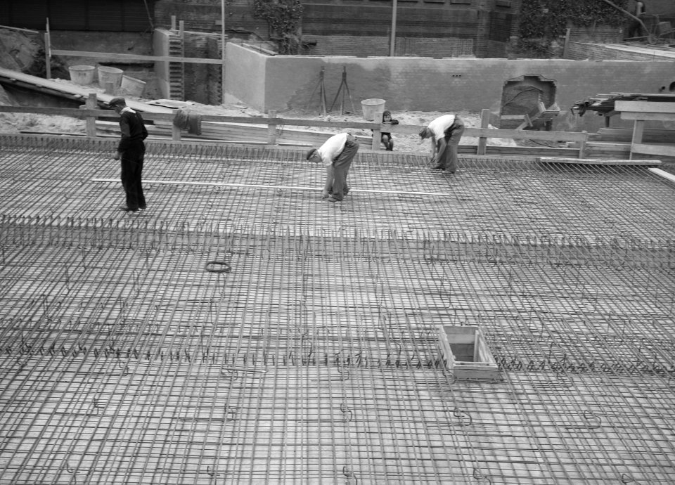 Nieuwbouw vleugel hoofdkantoor Arnhem Betonvlechtwerk, Bestanddeelnr 192-0923