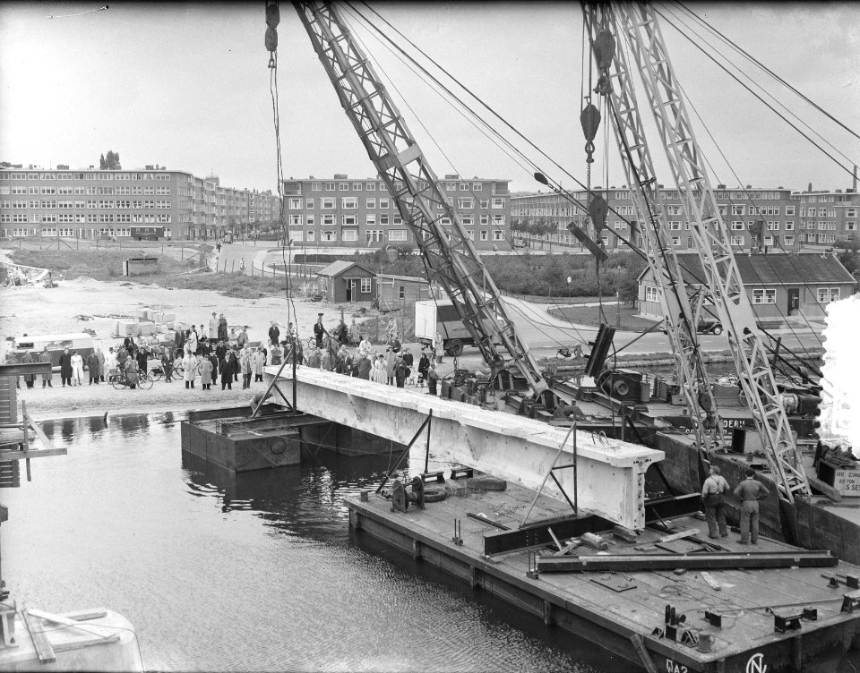 Nieuwe Amstelbrug Amsterdam, laatste onderdelen, Bestanddeelnr 906-0157