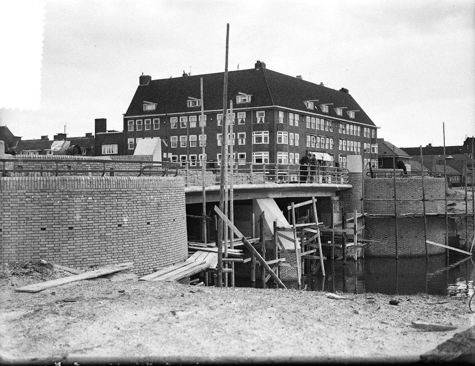Nieuwe brug Boerenwetering H. Meyersmanweg Amsterdam, Bestanddeelnr 907-0921