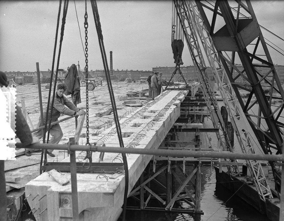 Nieuwe Amstelbrug Amsterdam, laatste onderdelen, Bestanddeelnr 906-0159