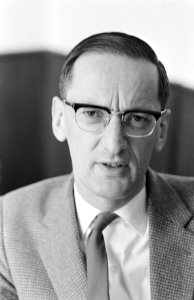 Nieuwe directeur voor Het Dorp de Dordrechtse advocaat mr. W. P. Bijleveld (ko, Bestanddeelnr 916-0279
