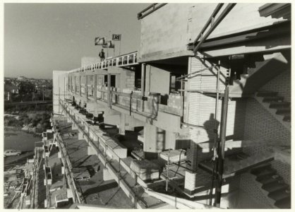 Nieuwbouw van het Motel Haarlem Zuid van Van der Valk met 200 kamers. NL-HlmNHA 54031603
