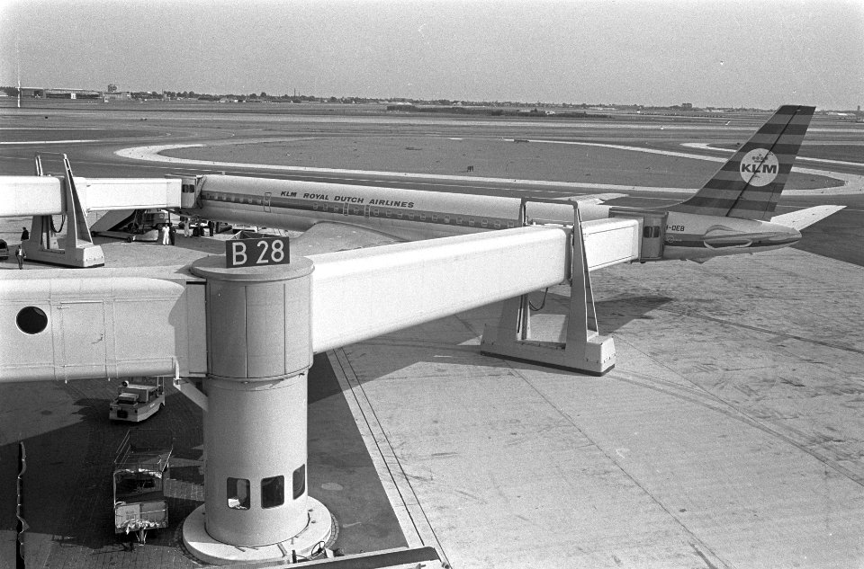 Nieuwe DC 8 63 in gebruik genomen op Schiphol, Bestanddeelnr 920-5461