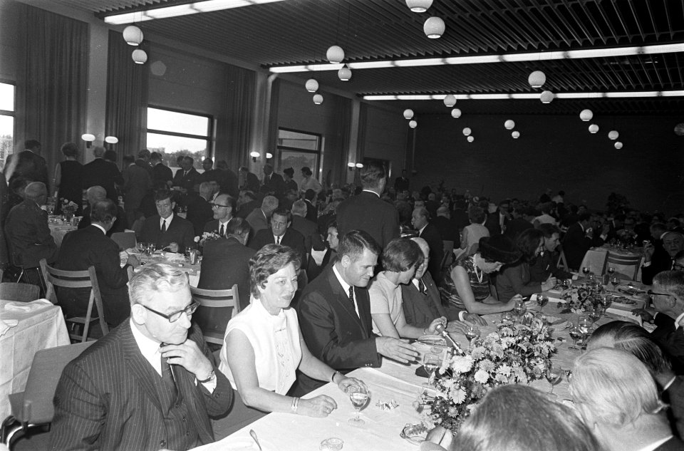Nieuwe Danlon fabriek geopend te Emmen door minister De Block, Bestanddeelnr 921-7658