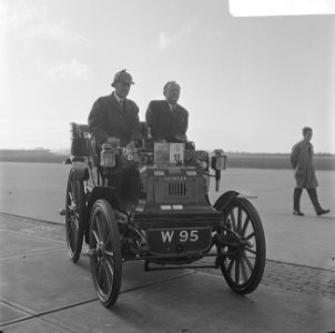 Nieuwe auto-vliegdienst Rotterdam naar Manchester, Bestanddeelnr 919-0223