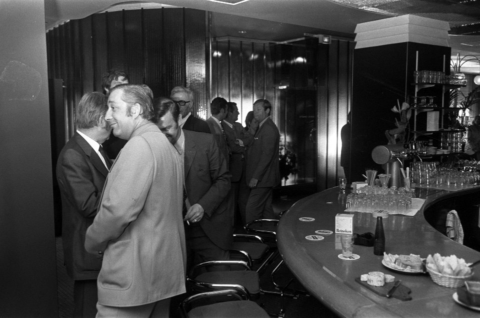 Nieuwe Heinekenhoek geopend in Amsterdam op Leidseplein, exterieur, Bestanddeelnr 926-4965