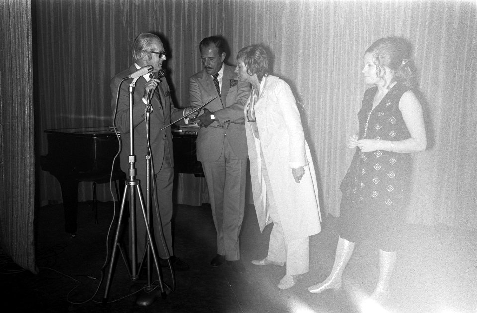 Nieuwe LP in Hilton Amsterdam, Bestanddeelnr 924-9127