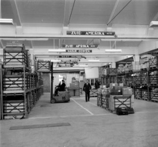 Nieuwe loods magazijn Schiphol interieur, Bestanddeelnr 904-9759