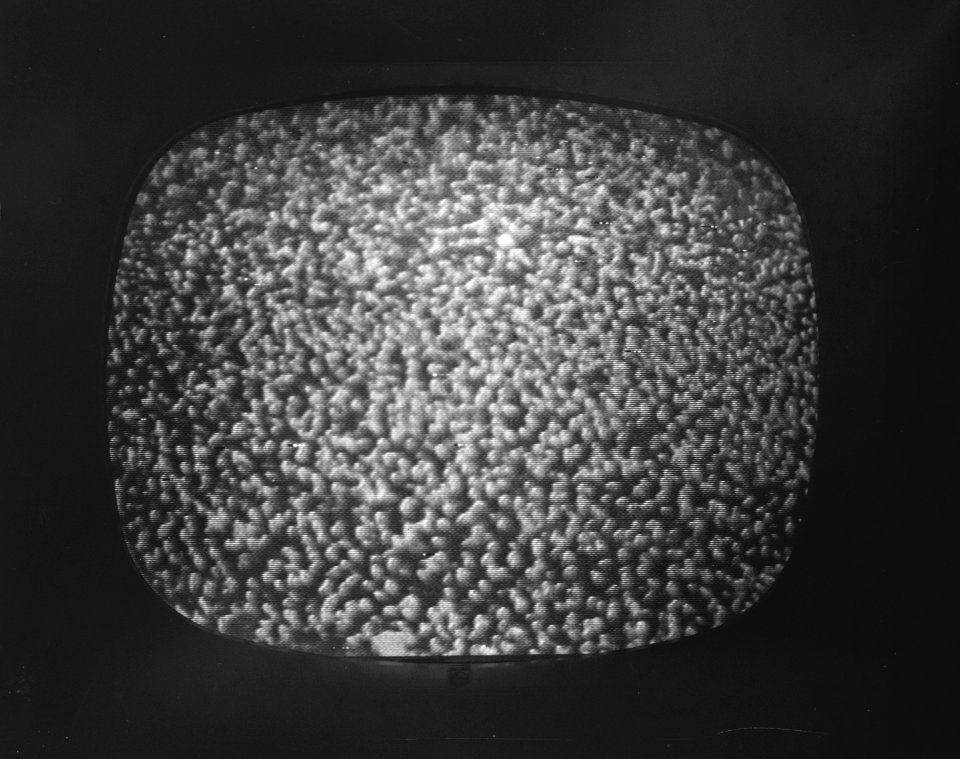 Nieuwe Paus Johannes XXIII op televisie, menigte op het St Pietersplein, Bestanddeelnr 909-9370