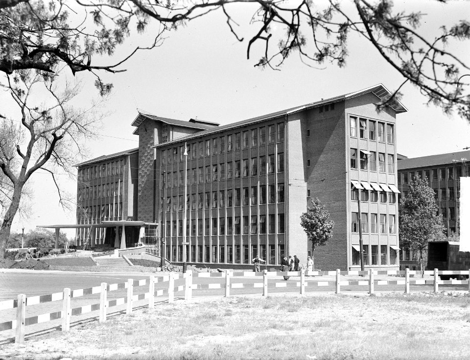 Nieuwe KLM gebouw aan de Raamweg te Den Haag, Bestanddeelnr 903-3755