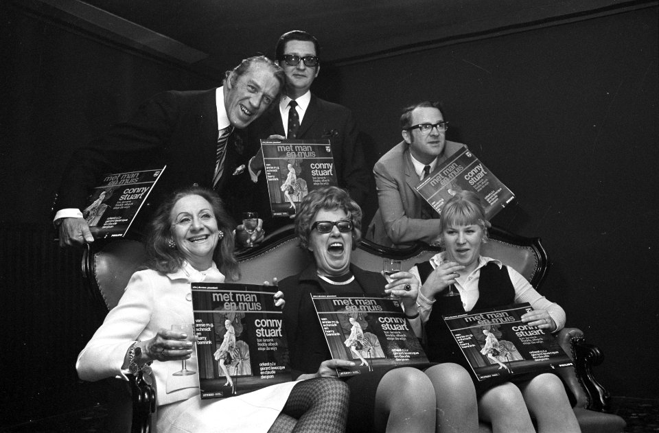 Nieuwe langspeelplaat gepresenteerd van de musical Man en Muis tijdens een per, Bestanddeelnr 922-2979