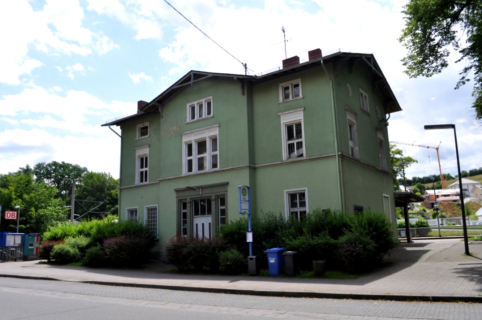 Niederselters, Bahnhof, Vorderseite