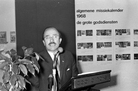 Nieuwe Missie kalender, geintroduceerd door minister van Staat mr. Cals, Bestanddeelnr 920-7338