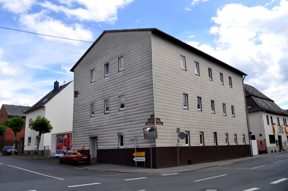 Niederselters, Limburger Straße 10
