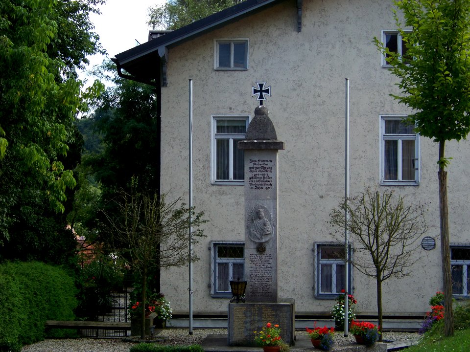 Niederviehbach-Kriegerdenkmal-1921