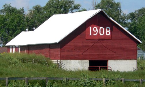 Nielson barn, Jerauld County, SD, from SW 2