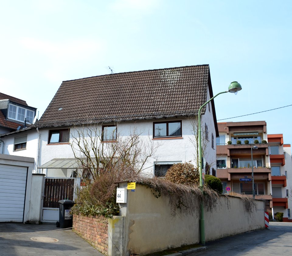 Niederursel, Alt-Niederursel 44