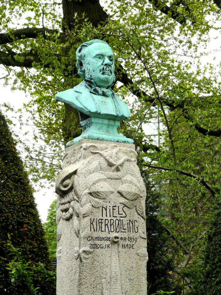 Niels Kjærbølling memorial - Copenhagen Zoo - DSC09116