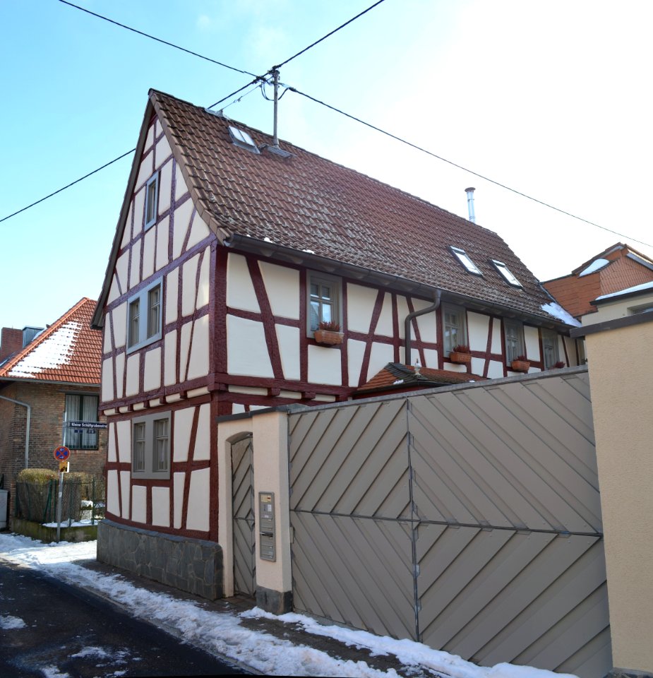 Niederursel, Schüttgrabenstraße 2 (1)