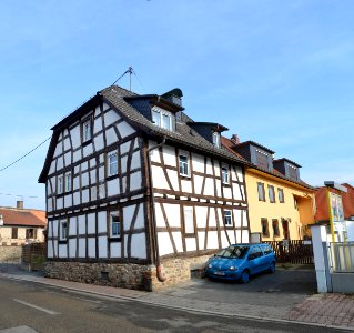 Niederursel, Alt-Niederursel 17 (1)