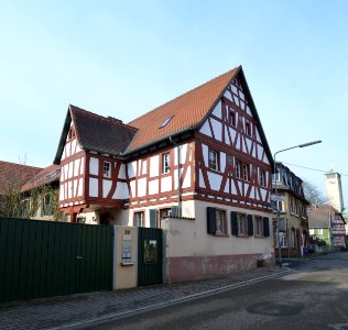 Niederursel, Alt-Niederursel 20