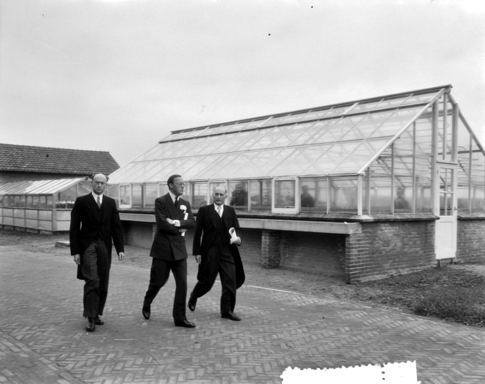 Nieuwe landbouwinstituten (5) Wageningen, gebouwencomplex officiele opening door, Bestanddeelnr 906-8110