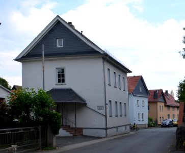 Niederwetz, Oberlandstraße 6, ehemalige Schule (2)