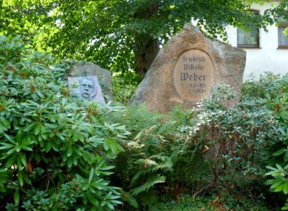 Nieheim - Weber-Denkmal