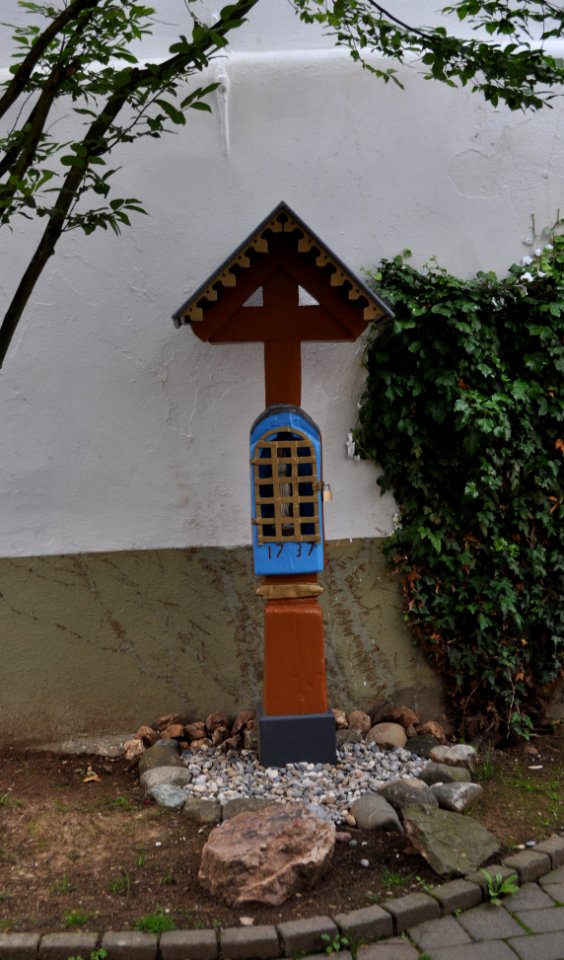 Niederselters, Alois-Born-Straße 12, Bildstock