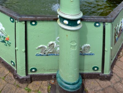 Niederdreisbach, Gusseiserner Brunnen (4)