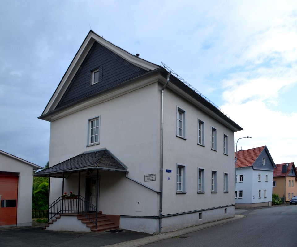 Niederwetz, Oberlandstraße 6, ehemalige Schule