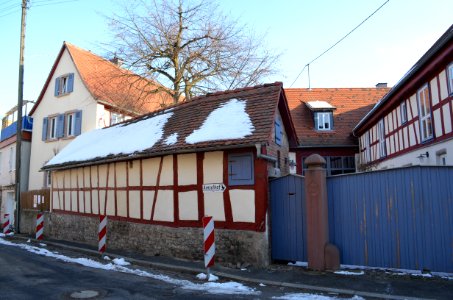 Niederursel, Alt-Niederursel 37