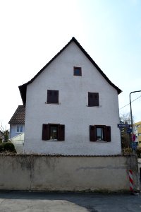 Niederursel, Alt-Niederursel 44, Front