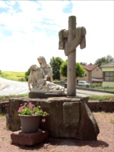 Niderviller (Moselle) sculpture descente de la Croix