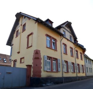 Nieder-Erlenbach, Alt Erlenbach 31