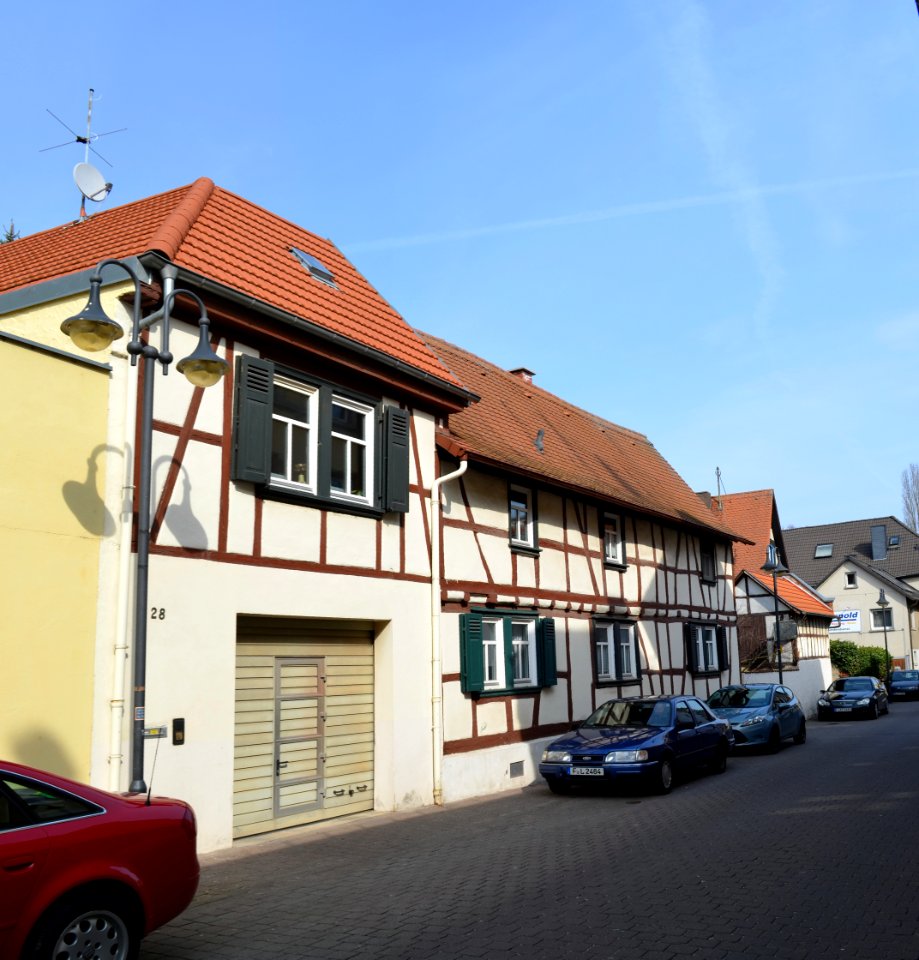 Nieder-Erlenbach, Alt Erlenbach 28